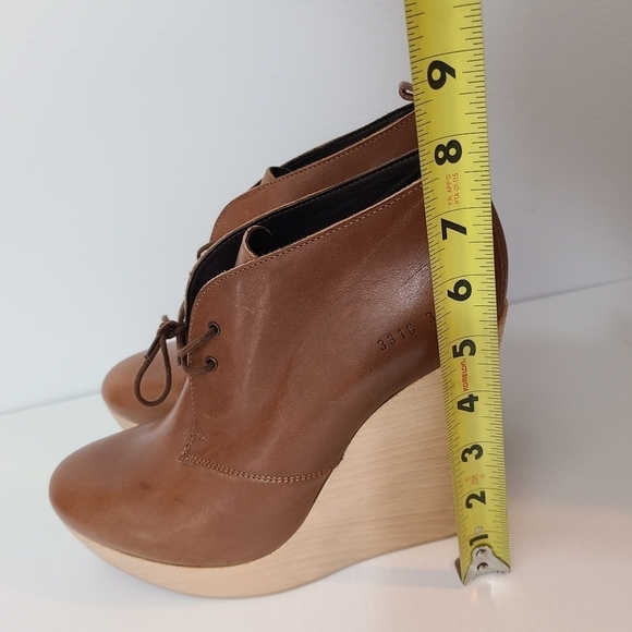 $650 Woman by Common Projects lace up Platform Lea - Picture 5 of 11